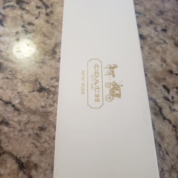 Coach Watch Authentic - Picture 8 of 9